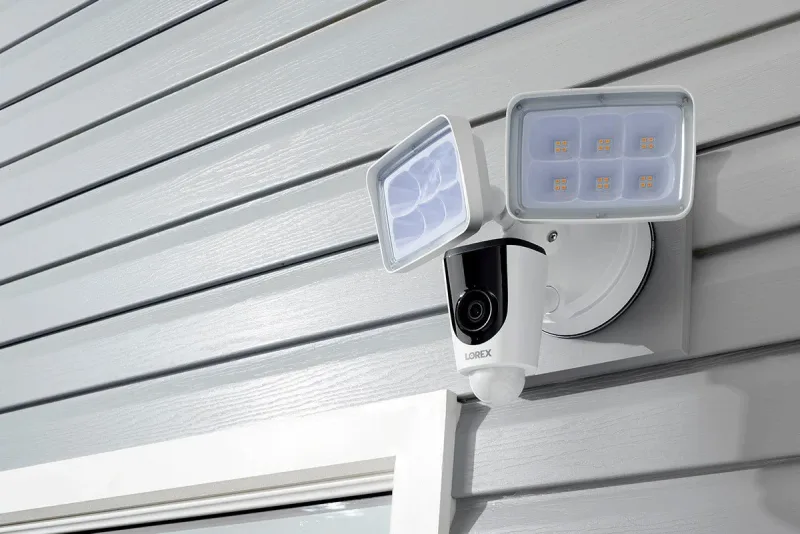 Lorex 1080p Wi-Fi 泛光燈攝影機 - 開箱品