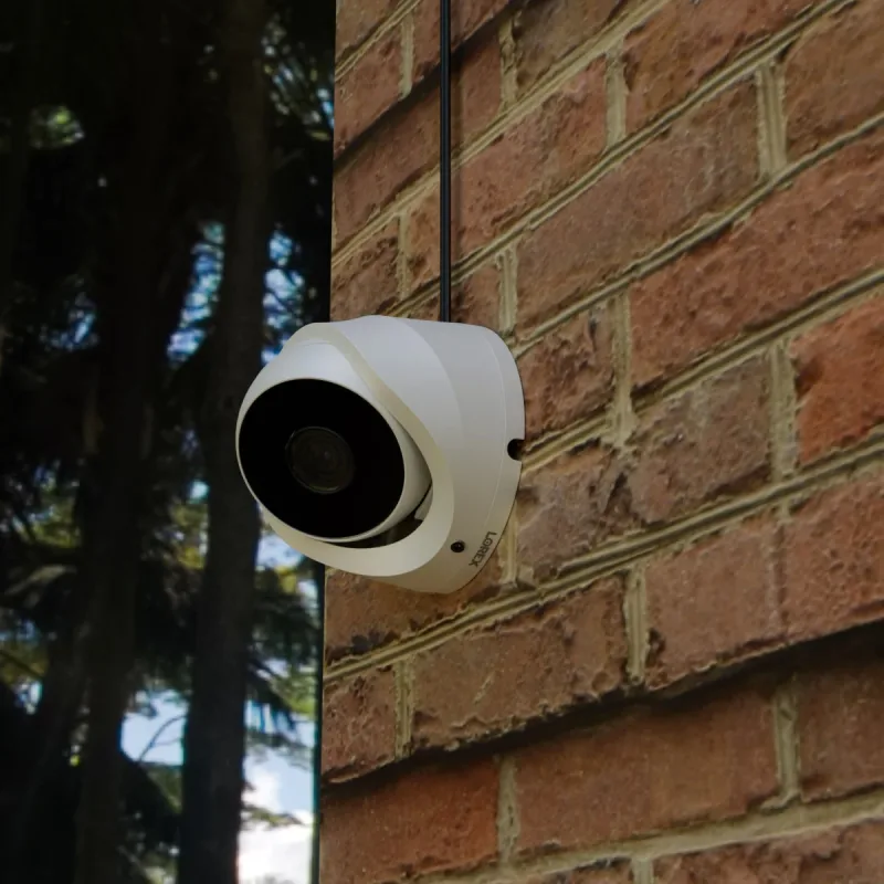 Lorex 1080p DVR-system med plads til 8 kameraer, 1TB og 8 1080p HD CVI-tårnkameraer