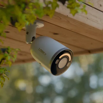 Telecamera di sicurezza bullet IP cablata Lorex H12 4K con illuminazione di sicurezza smart e rilevamento del movimento smart