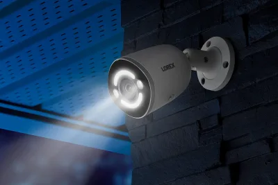 Lorex H15 Telecamere IP cablate PoE AI a proiettile 4K con illuminazione di sicurezza smart e deterrenza (confezione da 4, Open Box)