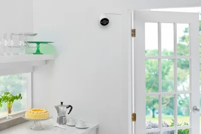 Lorex Kamera Keamanan Wi-Fi 2K Spotlight Dalam/Luar Ruangan (32GB, Cloud-Enabled) - Amazon