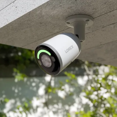 Lorex Fusion Series 4K 16-kanaligt trådbundet system (8 trådbundna + 8 Fusion Wi-Fi), 2TB med H12 trådbundna 4K IP-kuldkameror