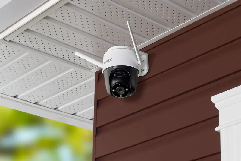 Kamera Keamanan Wi-Fi Luar Ruangan Pan-Tilt 2K Lorex (Paket 2)