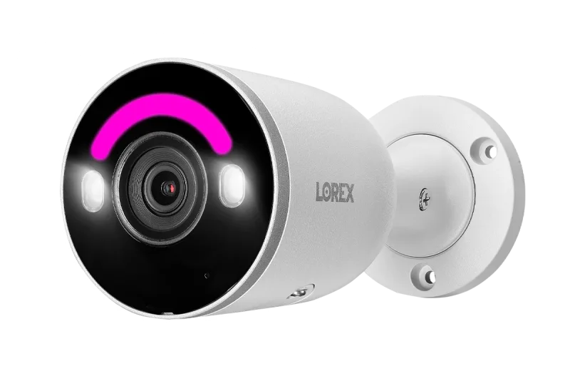 스마트 보안 조명과 스마트 모션 감지 기능이 있는 Lorex 4K IP 유선 총알형 보안 카메라