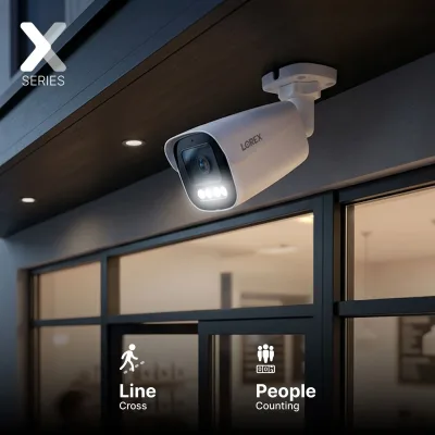 Telecamera bullet PoE Lorex Connect X3 4K varifocale motorizzata con deterrenza attiva - Nero/Bianco
