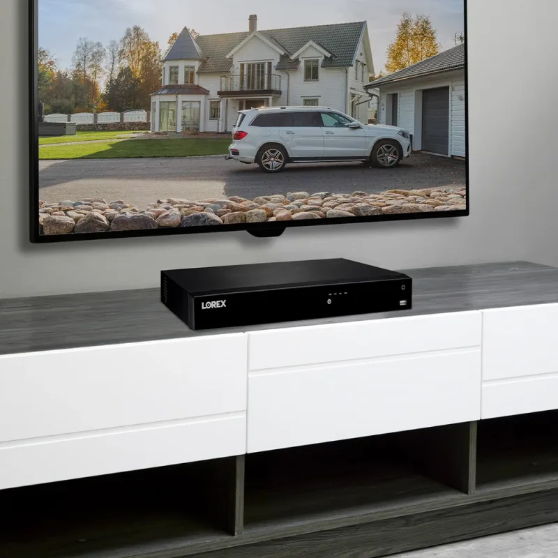 Lorex 4K Fusion 4TB kabelgebundenes NVR-System mit sechs 4K-IP-Bullet-Kameras, vier 4K-IP-Dome-Kameras und 4K-PTZ-Kamera