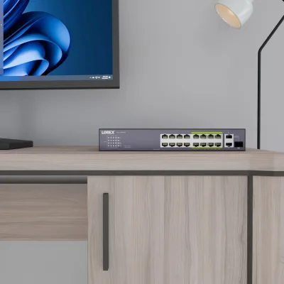 Switch no gestionado Lorex de 16 puertos (8 puertos ePoE y 8 puertos PoE+) y presupuesto de potencia de 250W
