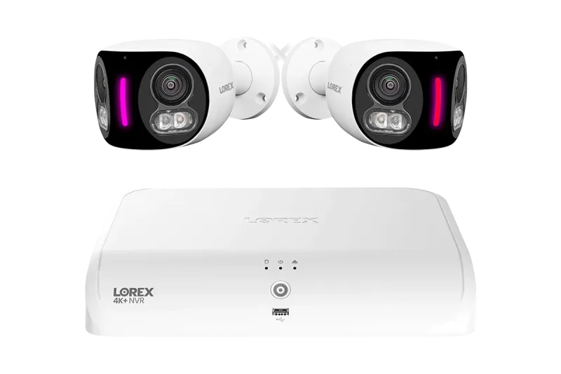 Lorex 4K Fusion -langallinen NVR-järjestelmä ja kaksi 4K Dual Lens -älykameraa turvavalaistuksella